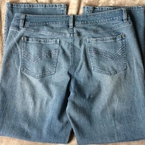 Apt. 9 Distressed Boot Cut Jeans size 16